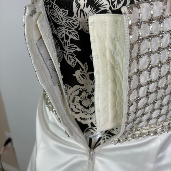 Oleg Cassini Collection Strapless Satin Princess Wedding Dress Size 8 - Picture 12 of 16